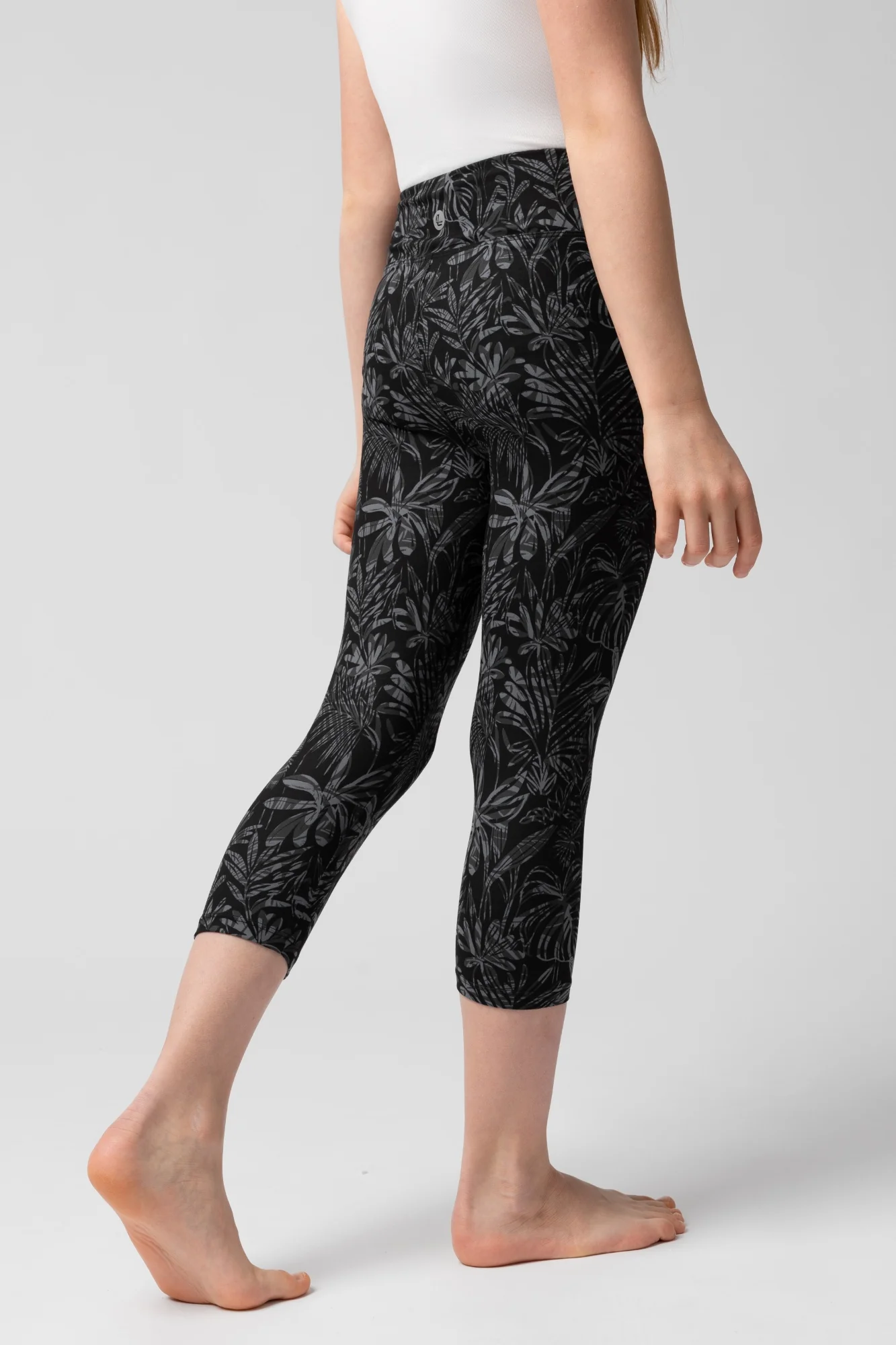 Legginsy dziecięce capri Benotzt - Image 4