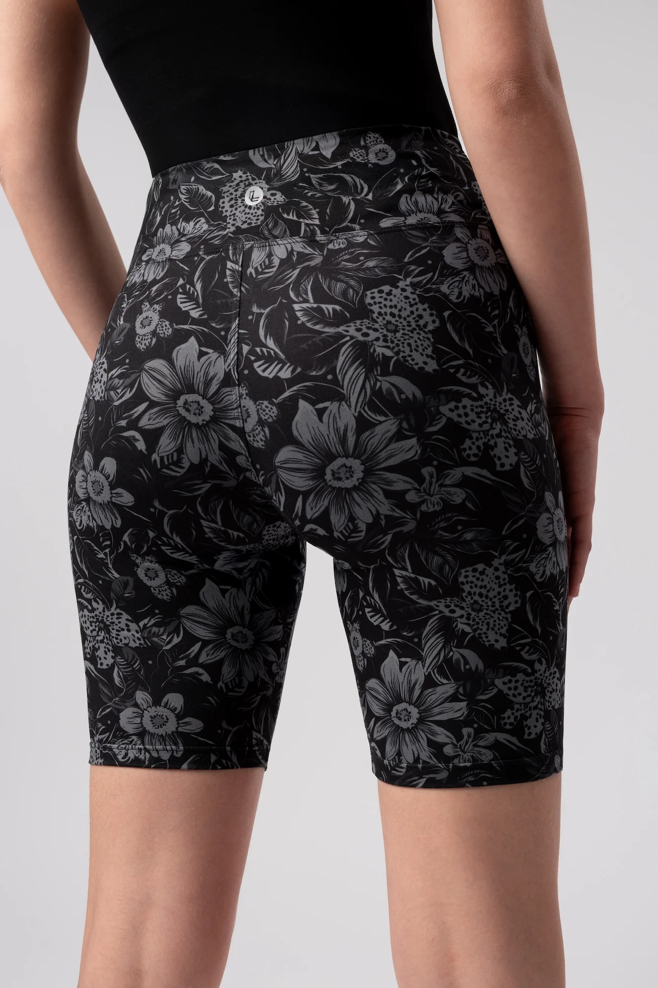Bermuda legginsy Selapang - Image 4