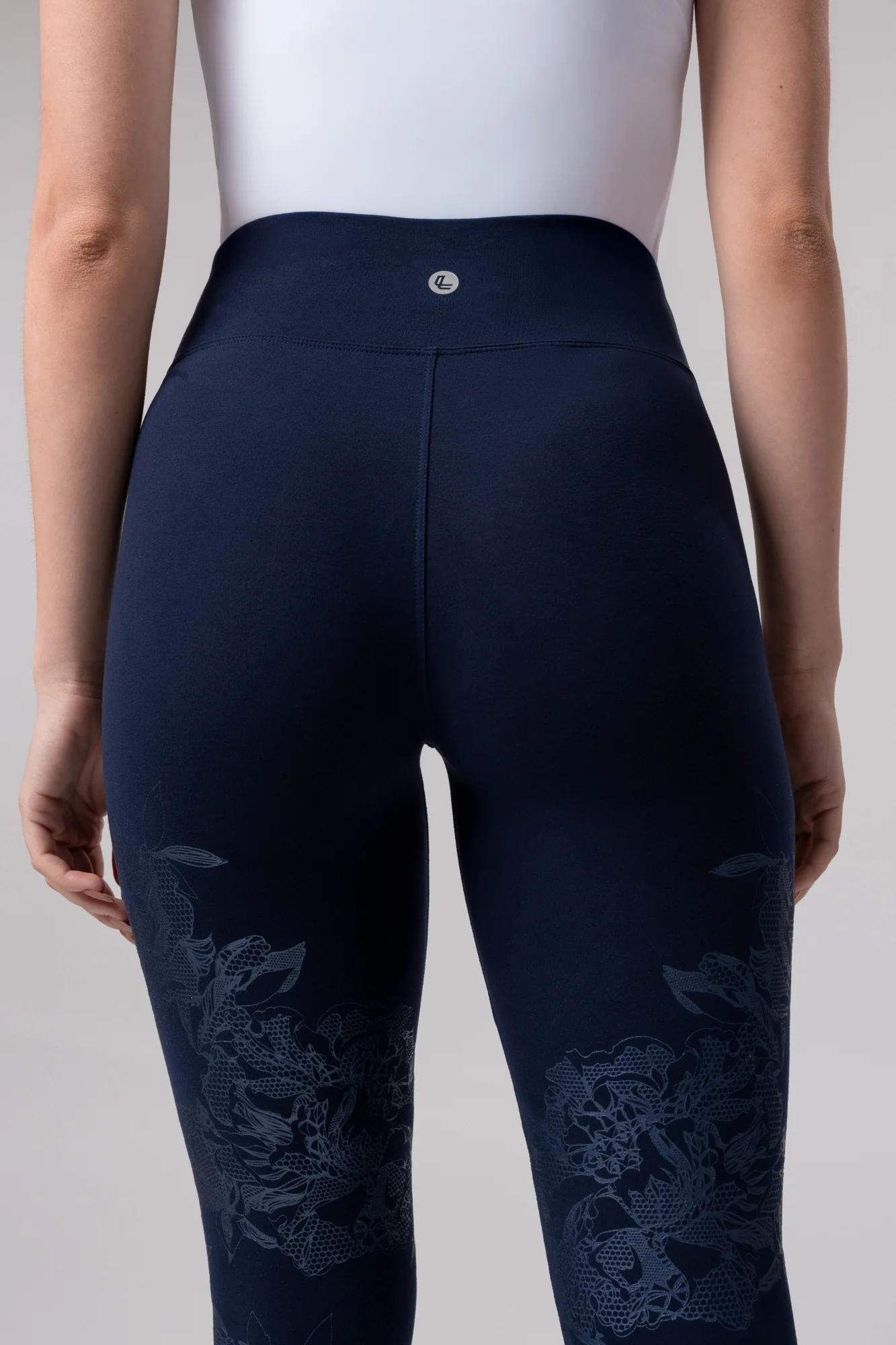 Capri Arbennik - Image 5