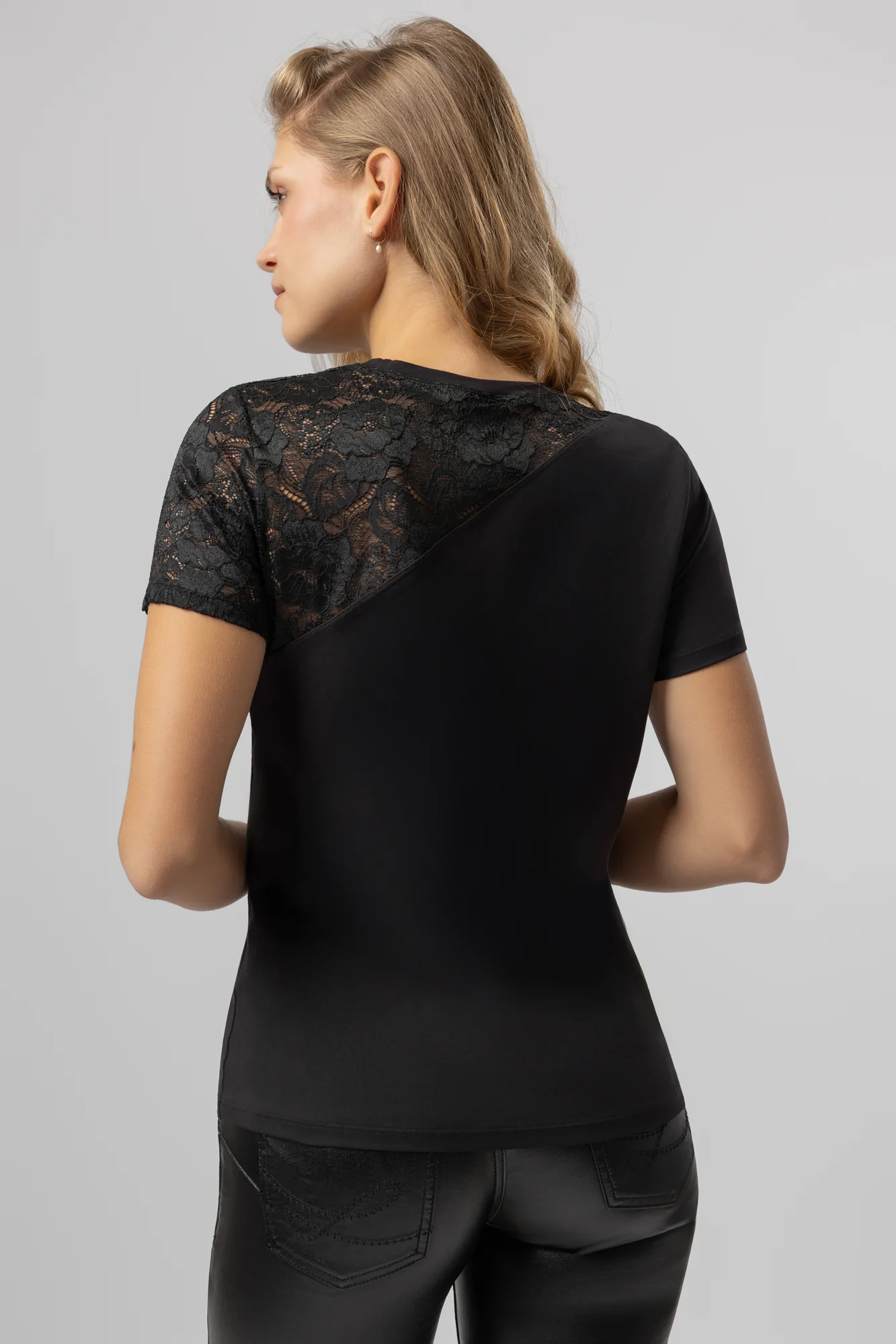 T-shirt ChicLine Dazzle - Image 2