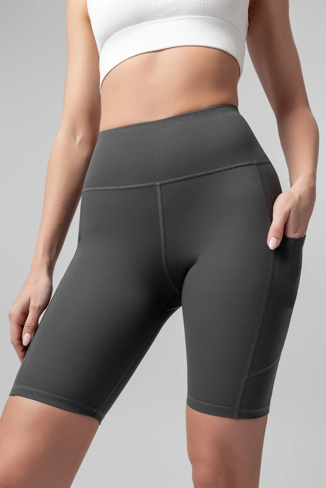 Funkcjonalne sportowe legginsy typu bermuda Corisande - Image 2