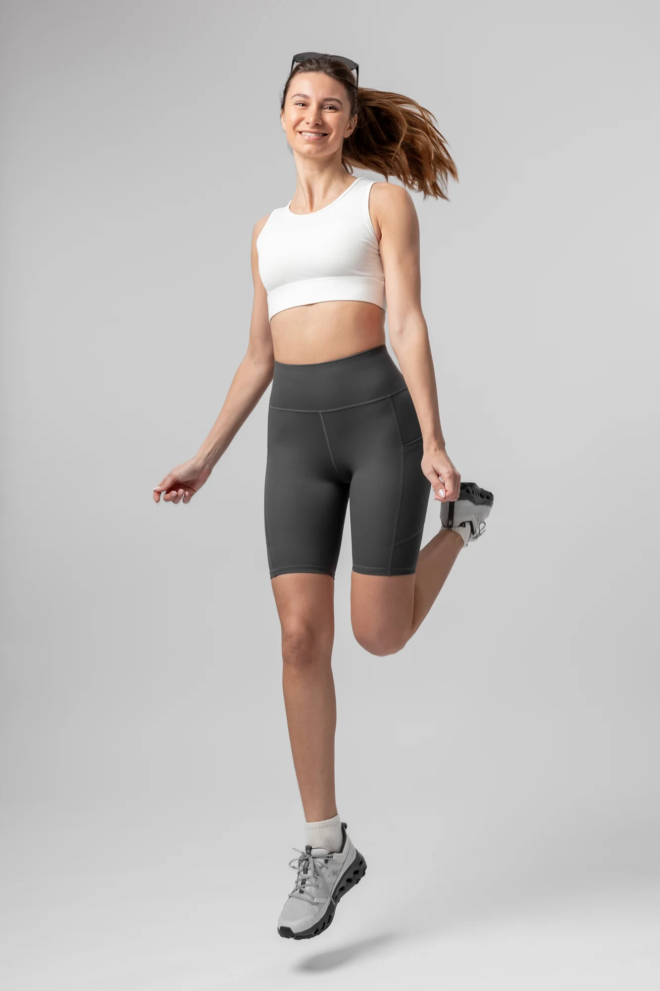 Funkcjonalne sportowe legginsy typu bermuda Corisande - Image 7