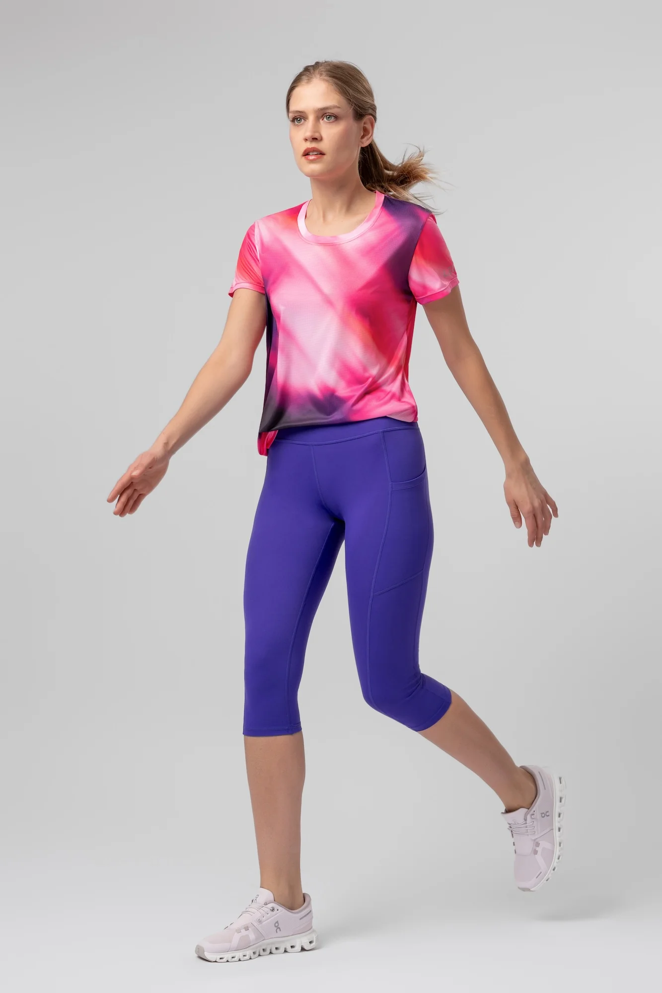 Funkcjonalne sportowe legginsy typu capri Arwen - Image 8