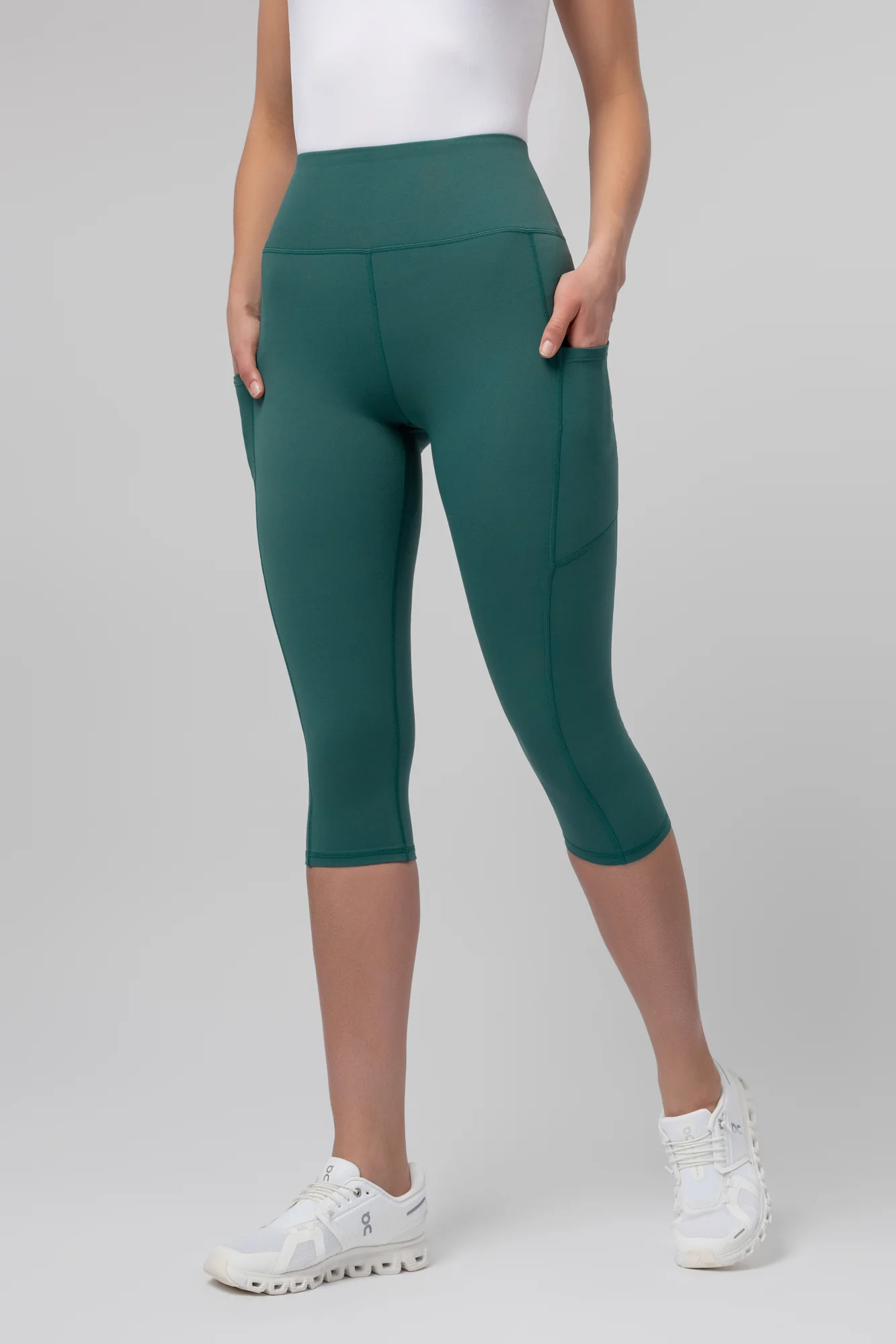 Funkcjonalne sportowe legginsy typu capri Vionnet