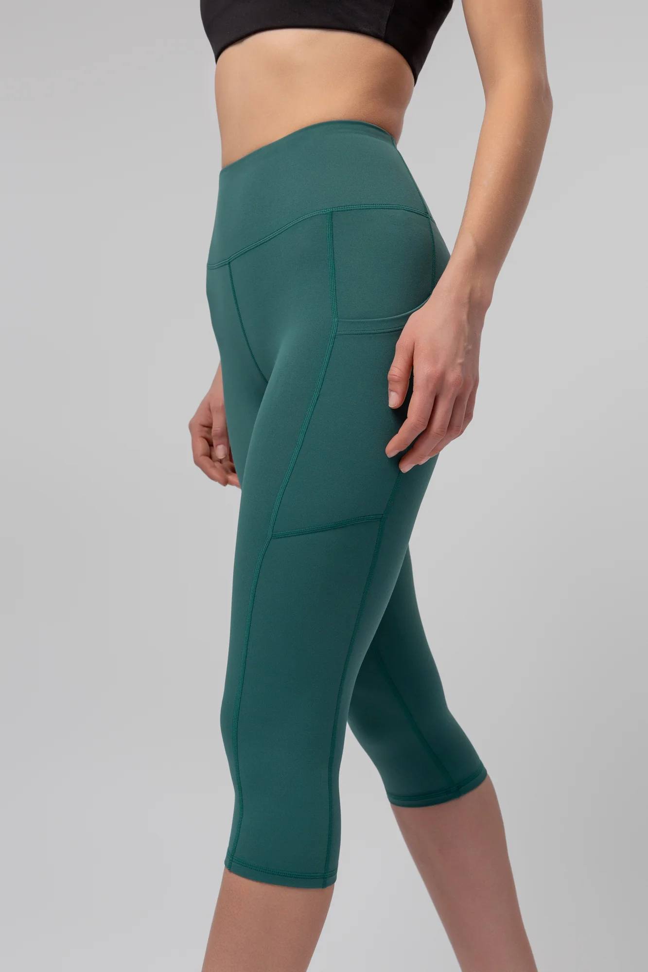 Funkcjonalne sportowe legginsy typu capri Vionnet - Image 4