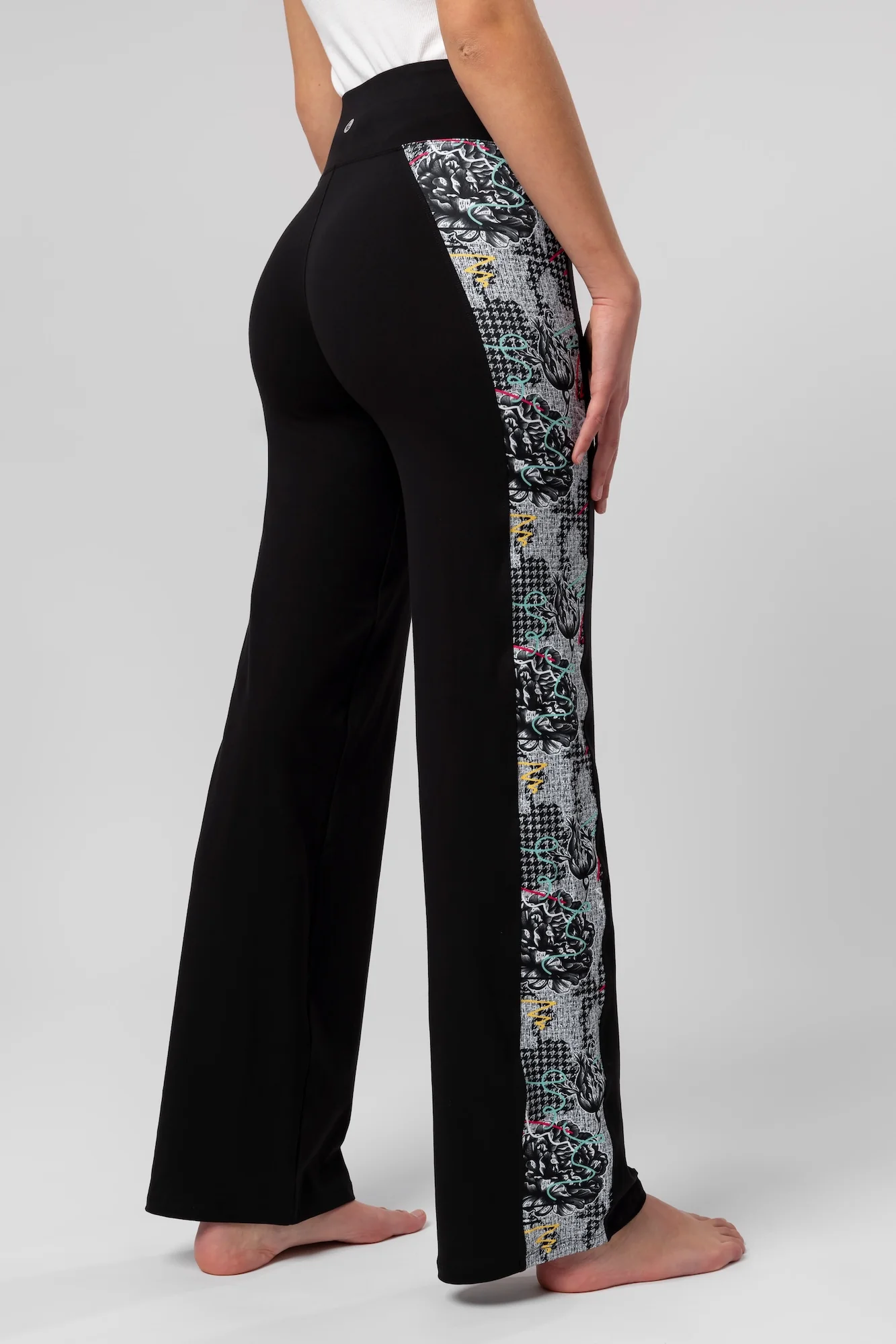 Karlie - Image 4