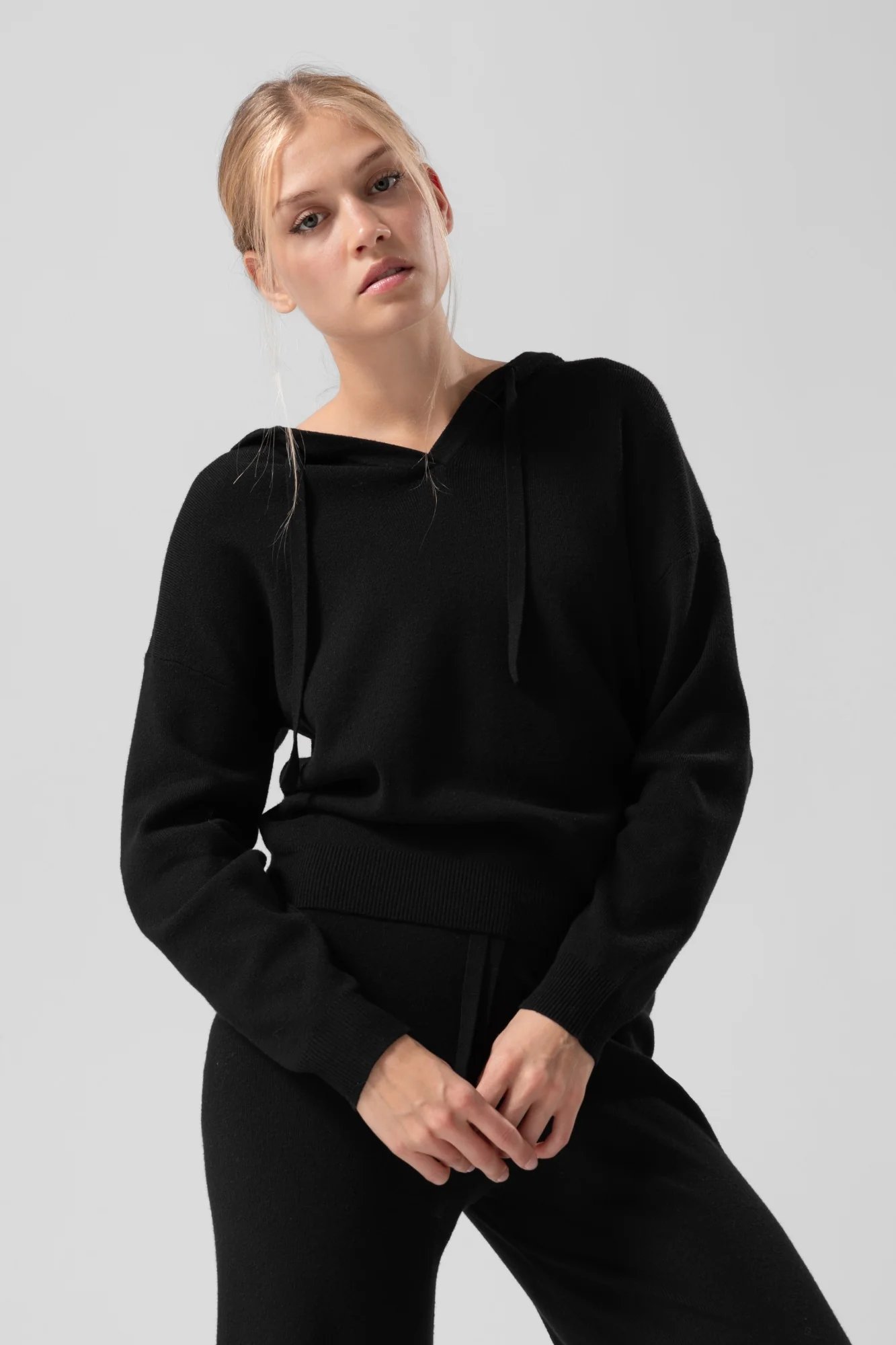 Dzianinowa bluza z kapturem Krysten - Image 2