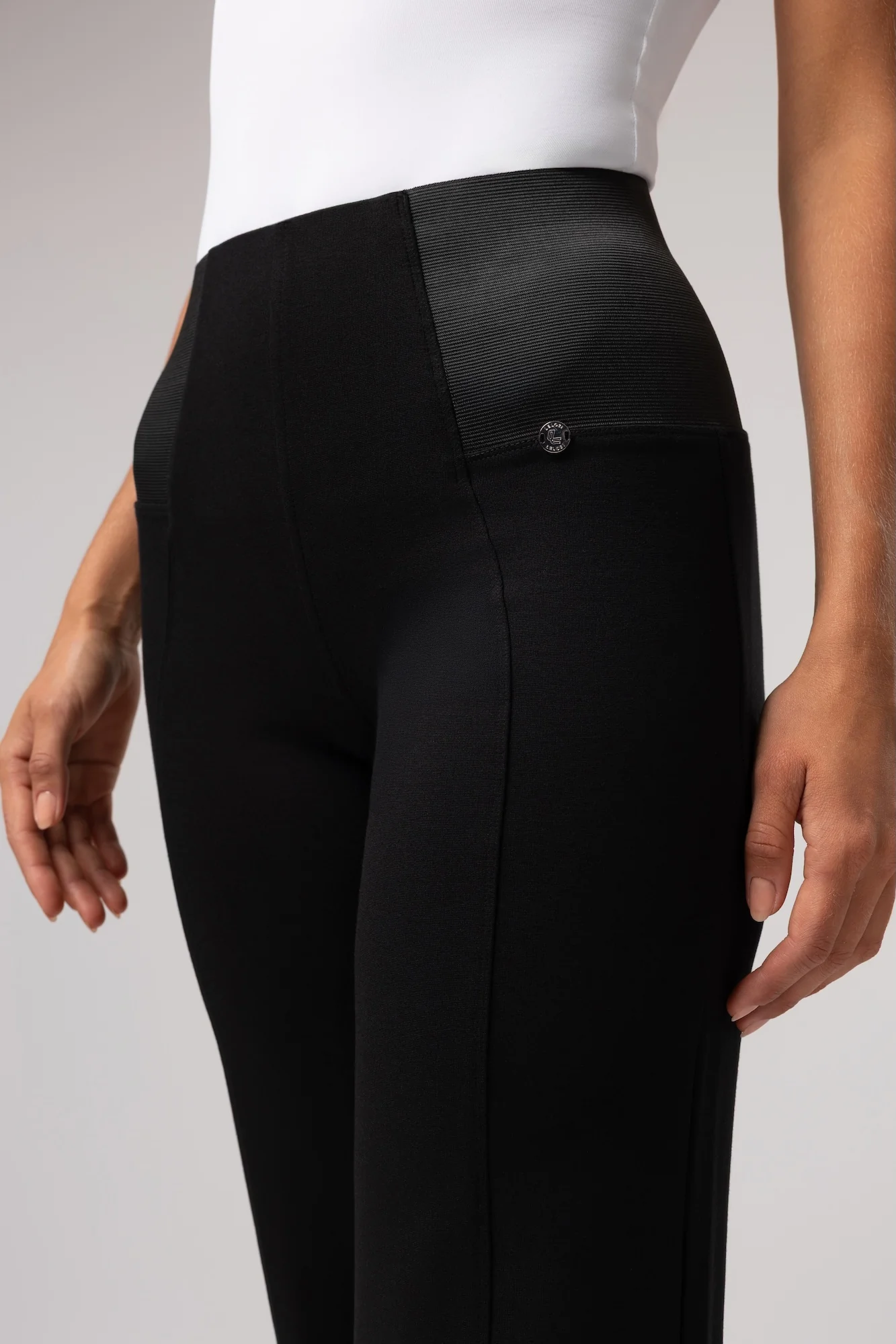 Legginsy ChicLine Relaxed Bettina - Image 2