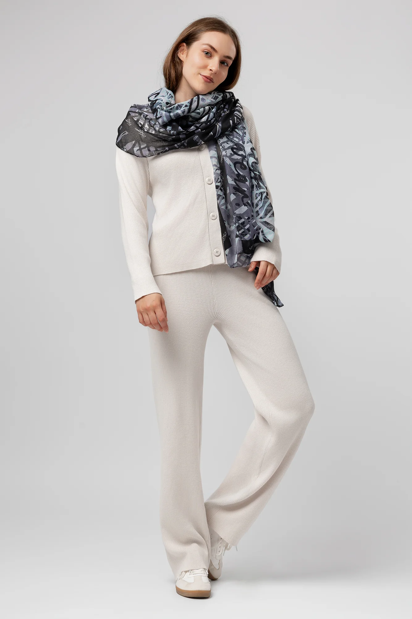 Szalik Janelle - Image 5