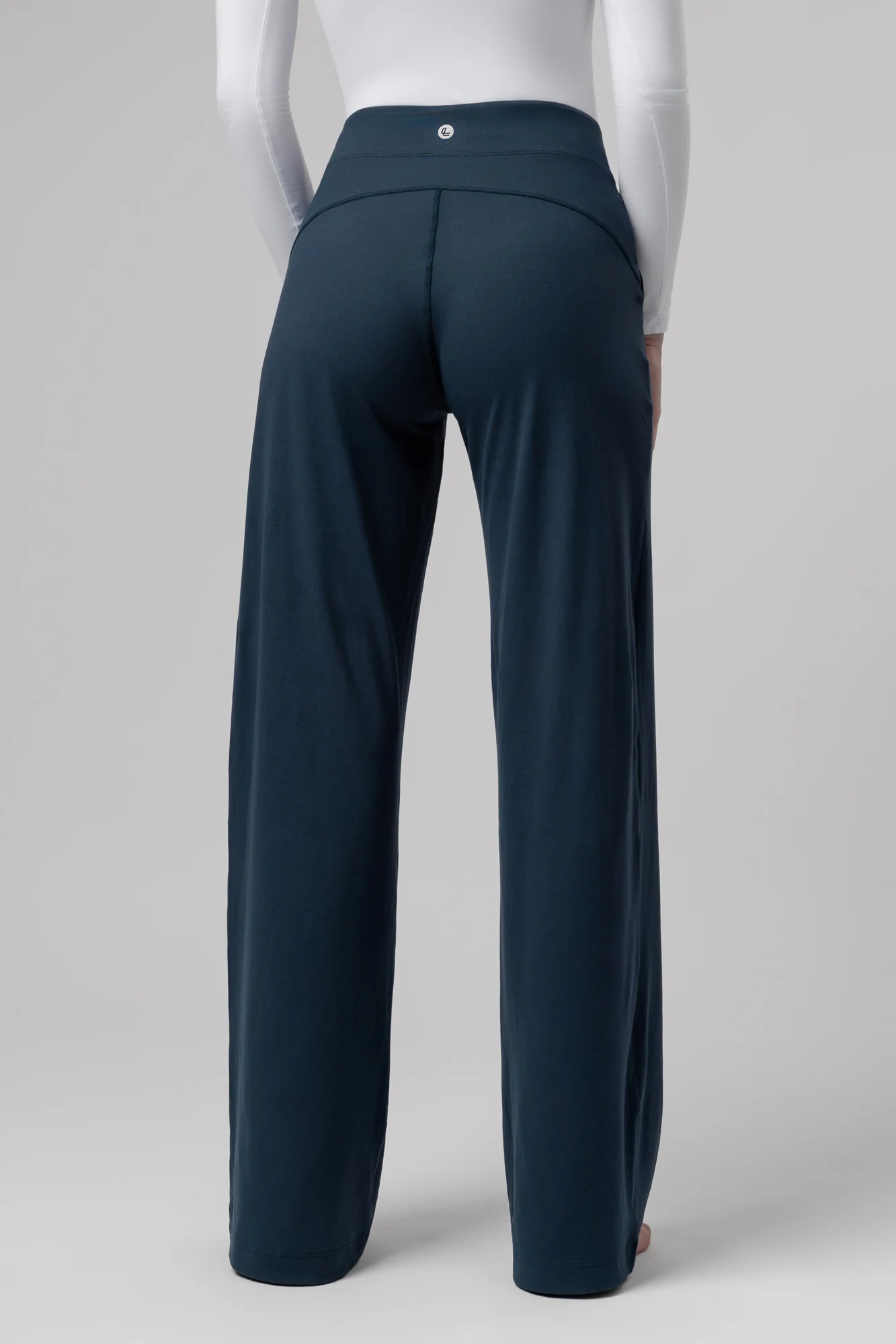 Spodnie dresowe Supercomfort Relaxed Kary - Image 4