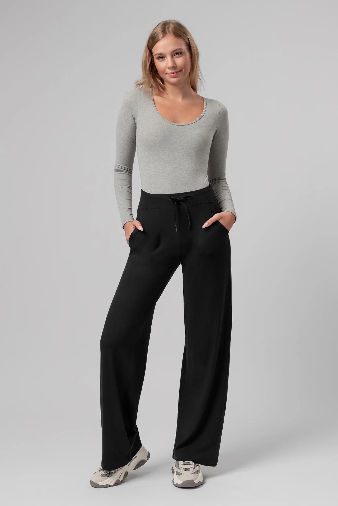 Spodnie dresowe Supercomfort Relaxed Ylenia - Image 7