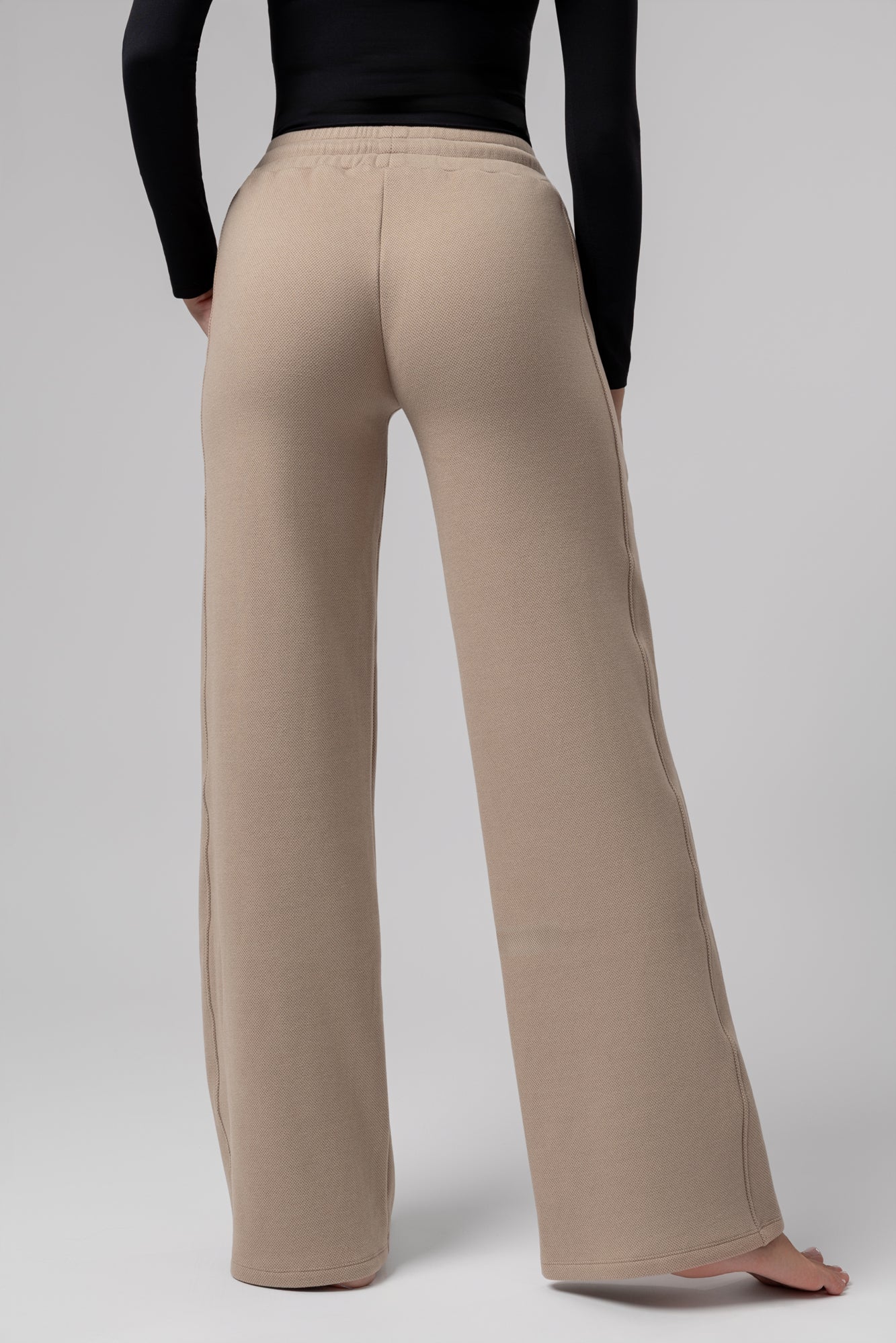 Spodnie dresowe Supercomfort Saweetie - Image 3