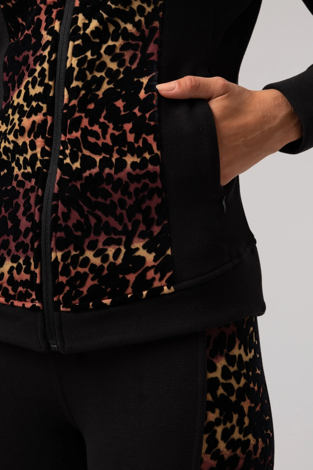 Rozpinana bluza Supercomfort Francoise - Image 4